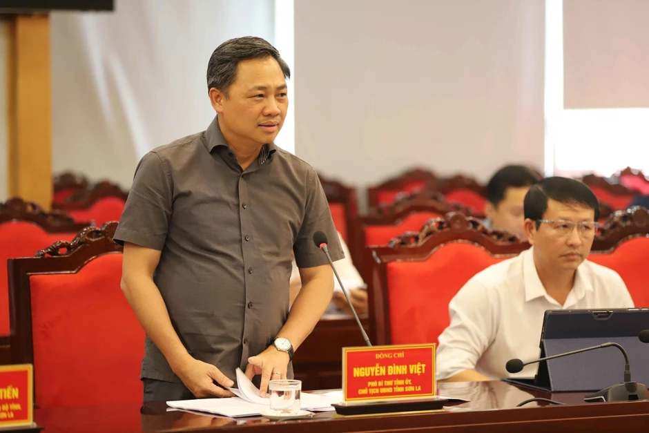 Tổ Giám sát của Ủy ban Kiểm tra Trung ương làm việc với UBND tỉnh Sơn La Tổ Giám sát của Ủy ban Kiểm tra Trung ương làm việc với UBND tỉnh Sơn La