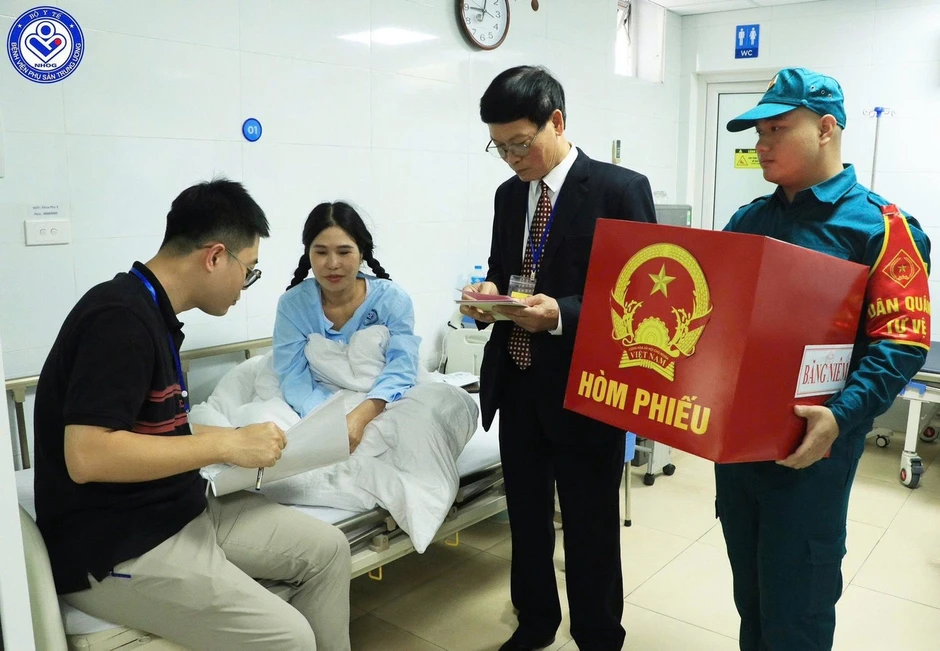Toàn cảnh cử tri cả nước trong 'Ngày hội non sông'