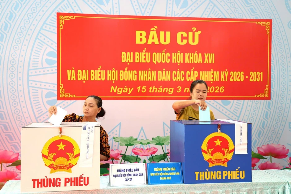 Toàn cảnh cử tri cả nước trong 'Ngày hội non sông'