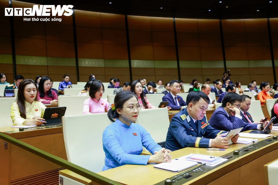 Toàn cảnh khai mạc Kỳ họp không thường lệ thứ nhất, Quốc hội khóa XVI Toàn cảnh khai mạc Kỳ họp không thường lệ thứ nhất, Quốc hội khóa XVI