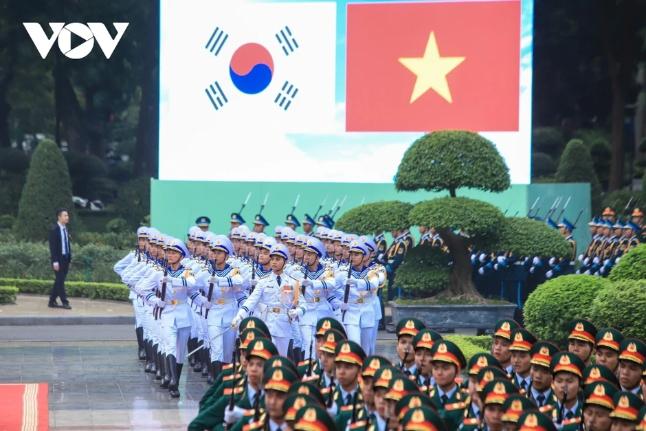 Toàn cảnh lễ đón chính thức Tổng thống Hàn Quốc Lee Jae Myung Toàn cảnh lễ đón chính thức Tổng thống Hàn Quốc Lee Jae Myung