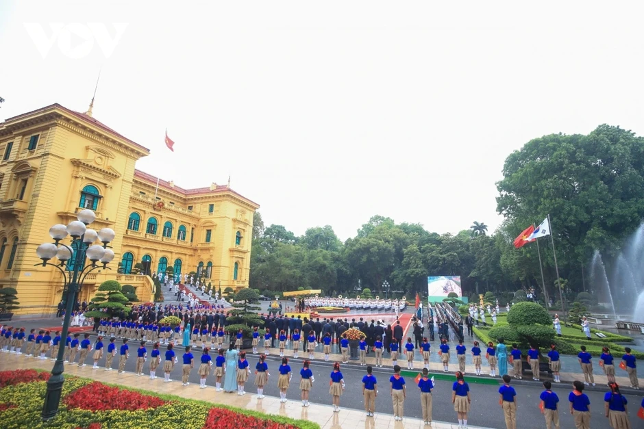 Toàn cảnh lễ đón chính thức Tổng thống Hàn Quốc Lee Jae Myung Toàn cảnh lễ đón chính thức Tổng thống Hàn Quốc Lee Jae Myung