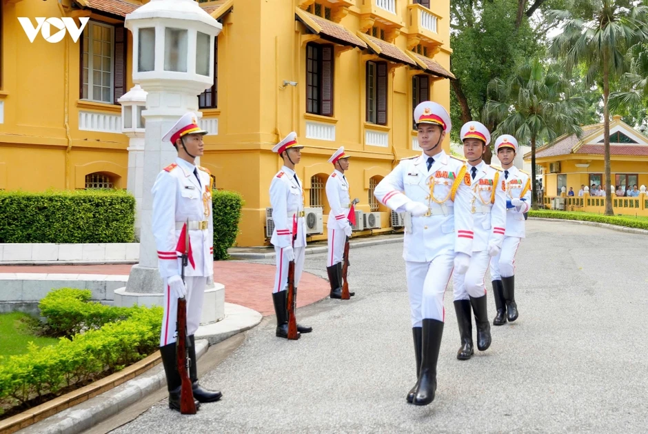 Toàn cảnh Lễ Thượng cờ kỷ niệm 59 năm Ngày thành lập ASEAN Toàn cảnh Lễ Thượng cờ kỷ niệm 59 năm Ngày thành lập ASEAN