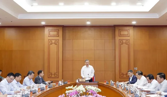 Tổng Bí thư: Cần có chiến lược cụ thể nhằm tái cơ cấu nền kinh tế, cân bằng cán cân thương mại