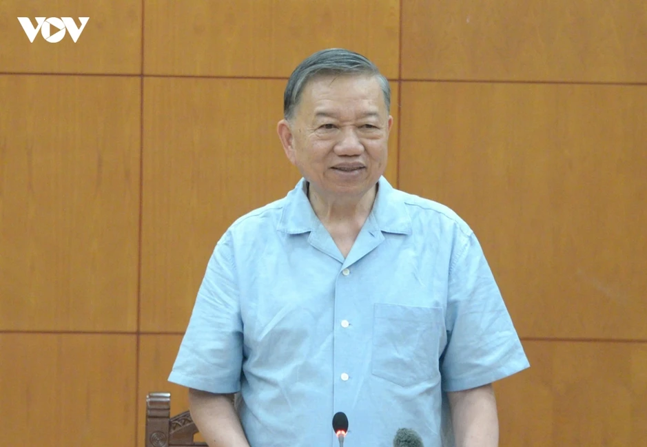 Tổng Bí thư, Chủ tịch nước chủ trì buổi làm việc về công nghiệp đóng tàu Tổng Bí thư, Chủ tịch nước chủ trì buổi làm việc về công nghiệp đóng tàu