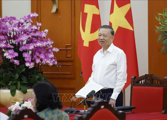 Tổng Bí thư, Chủ tịch nước chủ trì Phiên họp thứ nhất Ban Chỉ đạo Trung ương về sửa đổi, bổ sung Điều lệ Đảng Tổng Bí thư, Chủ tịch nước chủ trì Phiên họp thứ nhất Ban Chỉ đạo Trung ương về sửa đổi, bổ sung Điều lệ Đảng