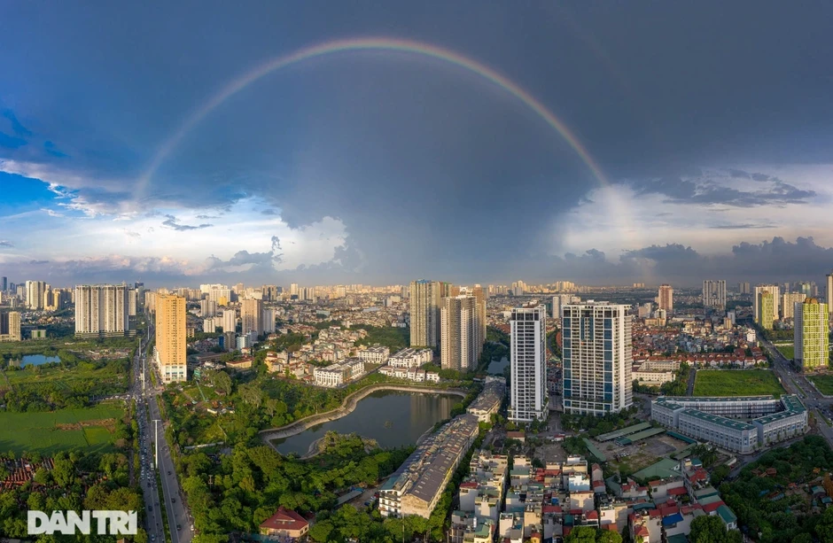 Tổng Bí thư, Chủ tịch nước: “Cứ xây nhà lên bán nhưng đường sá không ai lo” Tổng Bí thư, Chủ tịch nước: “Cứ xây nhà lên bán nhưng đường sá không ai lo”