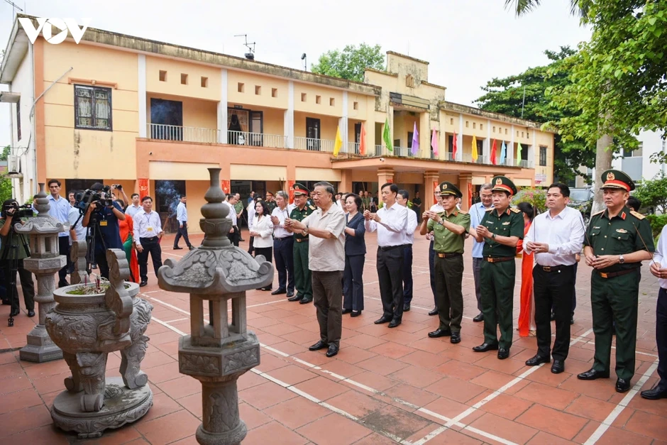Tổng Bí thư, Chủ tịch nước: Đất nước phát triển, người có công và gia đình phải được chăm lo tốt hơn Tổng Bí thư, Chủ tịch nước: Đất nước phát triển, người có công và gia đình phải được chăm lo tốt hơn
