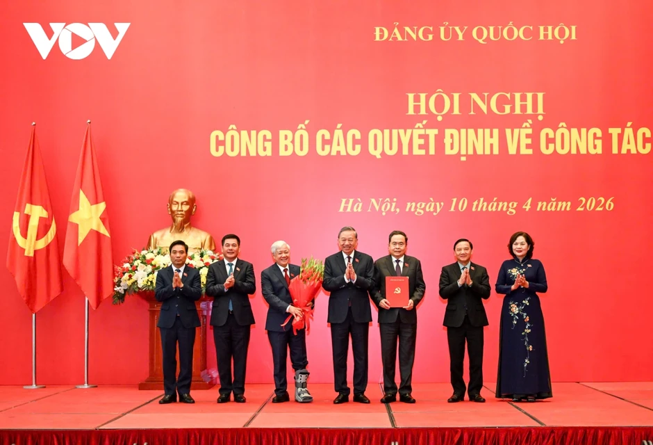 Tổng Bí thư, Chủ tịch nước: Đề cao tính Đảng, đặt lợi ích quốc gia lên trên hết Tổng Bí thư, Chủ tịch nước: Đề cao tính Đảng, đặt lợi ích quốc gia lên trên hết