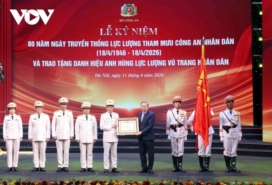 Tổng Bí thư, Chủ tịch nước dự lễ kỷ niệm Ngày truyền thống lực lượng tham mưu CAND Tổng Bí thư, Chủ tịch nước dự lễ kỷ niệm Ngày truyền thống lực lượng tham mưu CAND