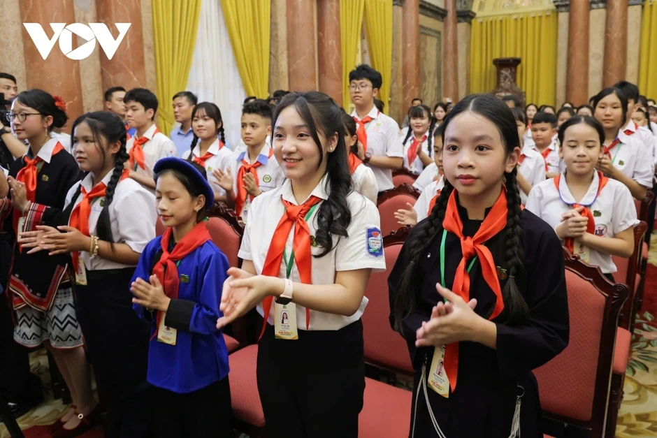 Tổng Bí thư, Chủ tịch nước gặp mặt đội viên Đội thiếu niên Tiền phong tiêu biểu Tổng Bí thư, Chủ tịch nước gặp mặt đội viên Đội thiếu niên Tiền phong tiêu biểu