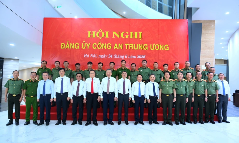 Tổng Bí thư, Chủ tịch nước: Giữ vững an ninh quốc gia trong mọi tình huống Tổng Bí thư, Chủ tịch nước: Giữ vững an ninh quốc gia trong mọi tình huống
