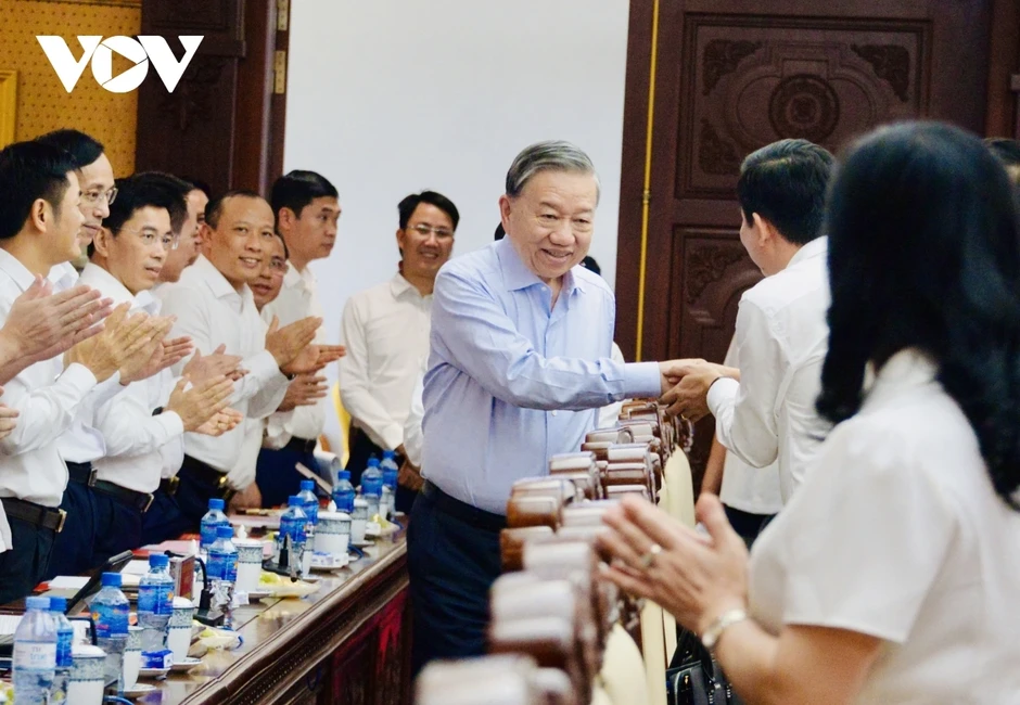 Tổng Bí thư, Chủ tịch nước: Hà Tĩnh phấn đấu thành đầu mối giao thương khu vực Tổng Bí thư, Chủ tịch nước: Hà Tĩnh phấn đấu thành đầu mối giao thương khu vực