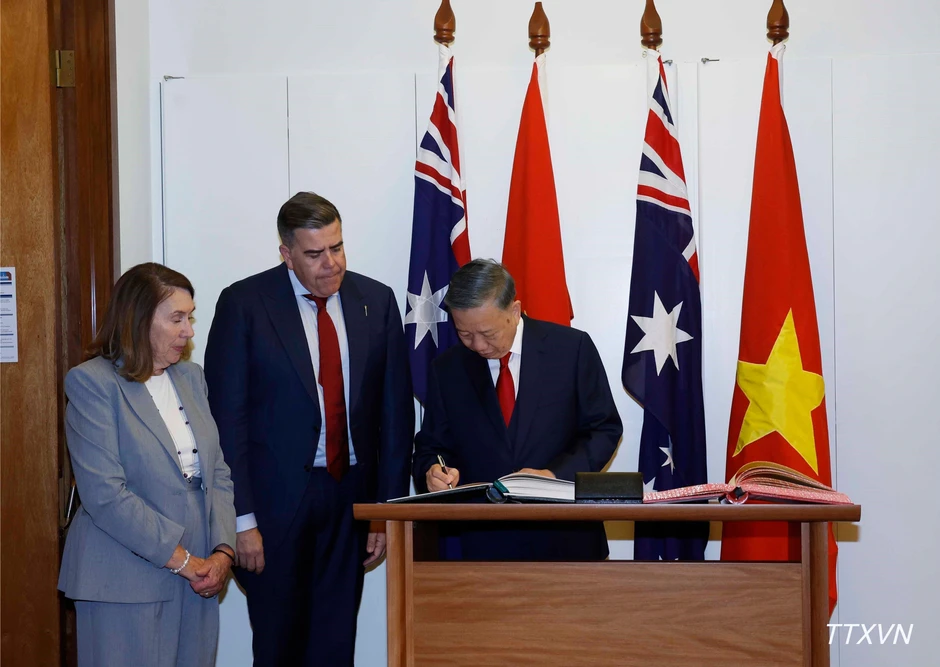 Tổng Bí thư, Chủ tịch nước hội kiến hai Chủ tịch Thượng viện và Hạ viện Australia Tổng Bí thư, Chủ tịch nước hội kiến hai Chủ tịch Thượng viện và Hạ viện Australia
