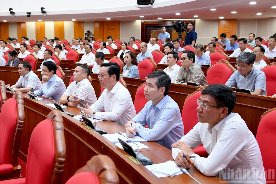 Tổng Bí thư, Chủ tịch nước: Khắc phục nhận thức coi quy hoạch cán bộ là giữ chỗ, là xếp hàng đến lượt Tổng Bí thư, Chủ tịch nước: Khắc phục nhận thức coi quy hoạch cán bộ là giữ chỗ, là xếp hàng đến lượt