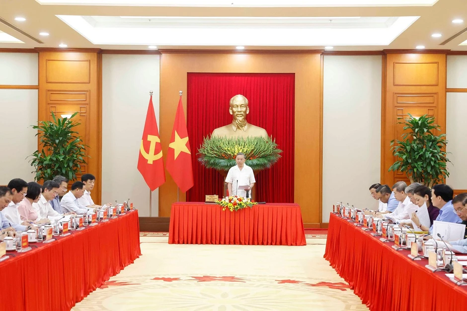 Tổng Bí thư, Chủ tịch nước: Kịp thời đưa người không còn đủ tư cách ra khỏi Đảng Tổng Bí thư, Chủ tịch nước: Kịp thời đưa người không còn đủ tư cách ra khỏi Đảng