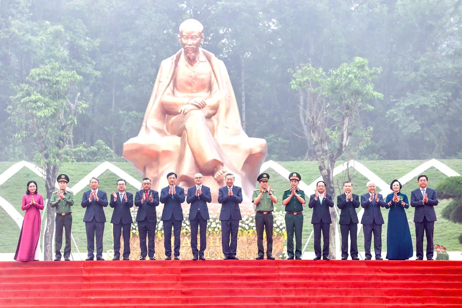 Tổng Bí thư, Chủ tịch nước: 'Lòng kính yêu Bác phải được thể hiện bằng sự tận tâm phục vụ Nhân dân' Tổng Bí thư, Chủ tịch nước: 'Lòng kính yêu Bác phải được thể hiện bằng sự tận tâm phục vụ Nhân dân'