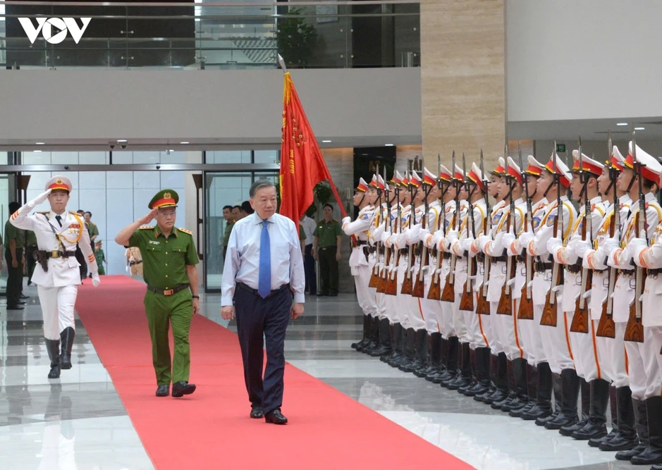 Tổng Bí thư, Chủ tịch nước: Lực lượng cảnh sát tập trung trấn áp các loại tội phạm Tổng Bí thư, Chủ tịch nước: Lực lượng cảnh sát tập trung trấn áp các loại tội phạm