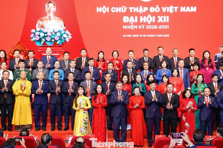 Tổng Bí thư, Chủ tịch nước: Một Việt Nam hùng cường phải đồng thời là một Việt Nam nhân ái Tổng Bí thư, Chủ tịch nước: Một Việt Nam hùng cường phải đồng thời là một Việt Nam nhân ái