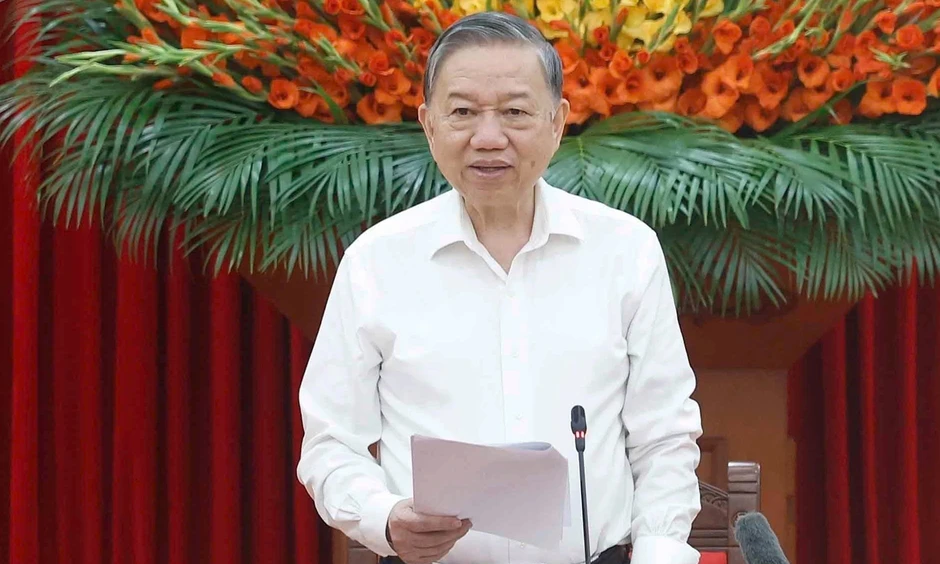 Tổng Bí thư, Chủ tịch nước: Nâng tầm báo cáo tổng kết 100 năm thành tuyên ngôn phát triển của Đảng Tổng Bí thư, Chủ tịch nước: Nâng tầm báo cáo tổng kết 100 năm thành tuyên ngôn phát triển của Đảng