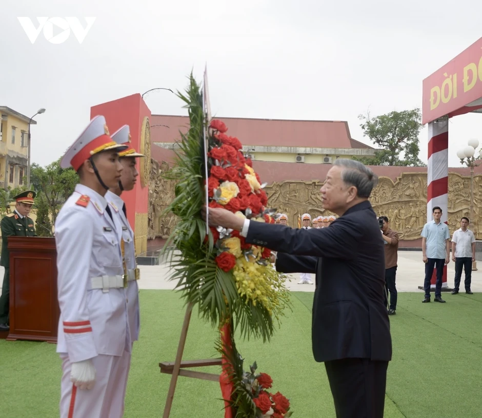 Tổng Bí thư, Chủ tịch nước: Quân khu 3 phải vững phên dậu, chắc thế trận lòng dân