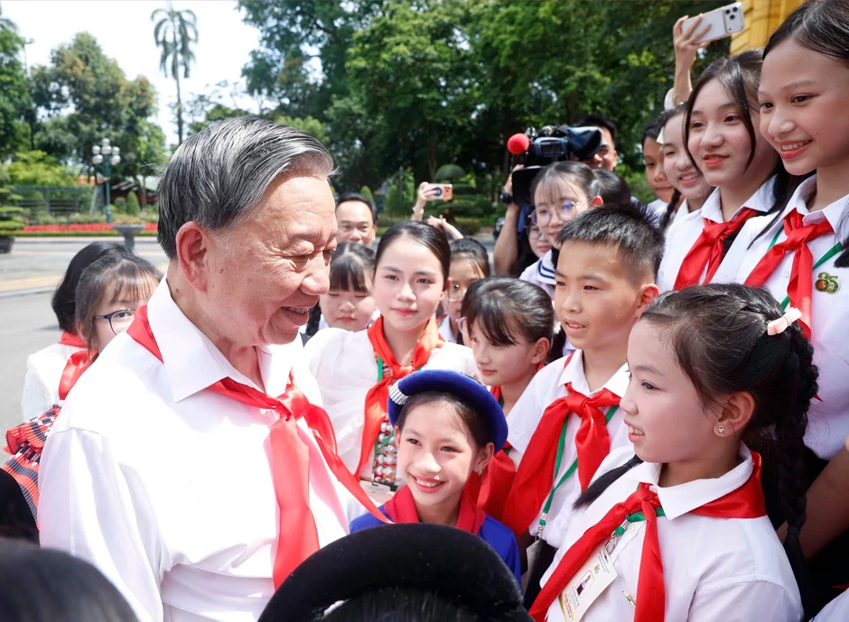 Tổng Bí thư, Chủ tịch nước: "Tuyệt đối không để bạo lực trong trường học" Tổng Bí thư, Chủ tịch nước: "Tuyệt đối không để bạo lực trong trường học"