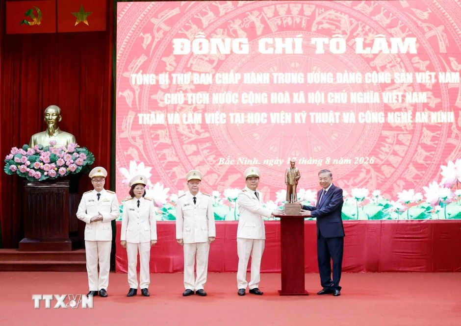 Tổng Bí thư, Chủ tịch nước thăm Học viện Kỹ thuật và Công nghệ an ninh