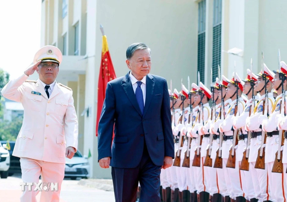 Tổng Bí thư, Chủ tịch nước thăm Học viện Kỹ thuật và Công nghệ an ninh