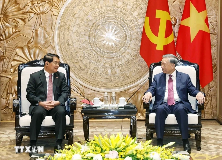 Tổng Bí thư, Chủ tịch nước tiếp Bí thư Thành ủy, Chủ tịch HĐND Vientiane (Lào) Tổng Bí thư, Chủ tịch nước tiếp Bí thư Thành ủy, Chủ tịch HĐND Vientiane (Lào)