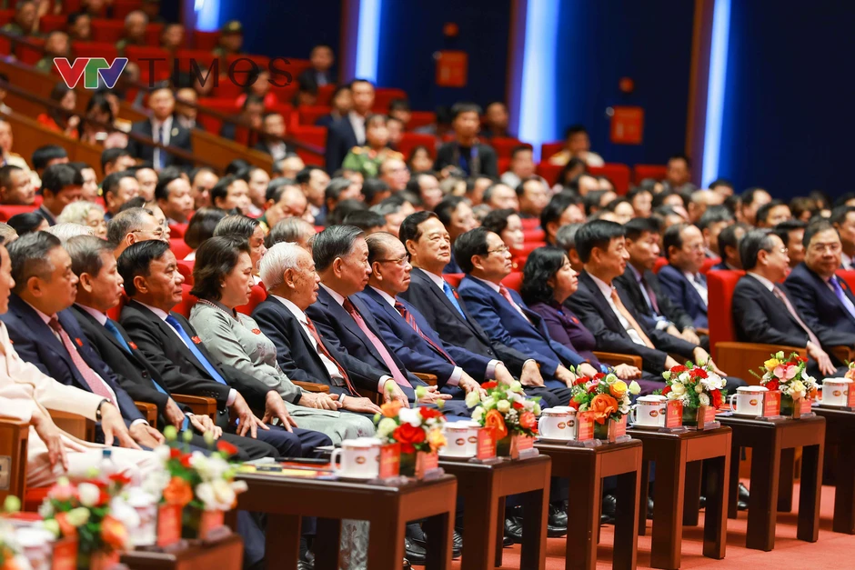 Tổng Bí thư, Chủ tịch nước Tô Lâm: Bảo vệ an ninh theo nguyên tắc "phát triển đến đâu, an ninh đến đó" Tổng Bí thư, Chủ tịch nước Tô Lâm: Bảo vệ an ninh theo nguyên tắc "phát triển đến đâu, an ninh đến đó"