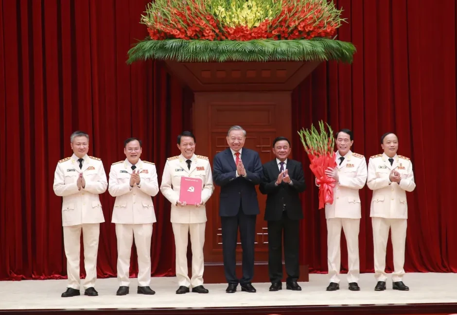 Tổng Bí thư, Chủ tịch nước Tô Lâm chủ trì Hội nghị công bố các Quyết định của Bộ Chính trị về công tác cán bộ