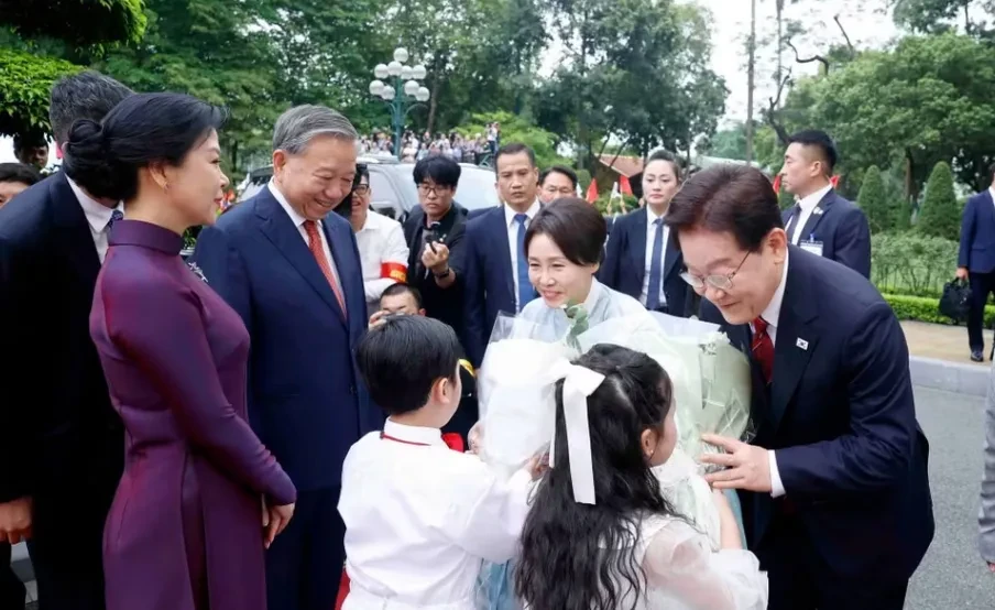 Tổng Bí thư, Chủ tịch nước Tô Lâm chủ trì Lễ đón chính thức Tổng thống Hàn Quốc Lee Jae Myung Tổng Bí thư, Chủ tịch nước Tô Lâm chủ trì Lễ đón chính thức Tổng thống Hàn Quốc Lee Jae Myung