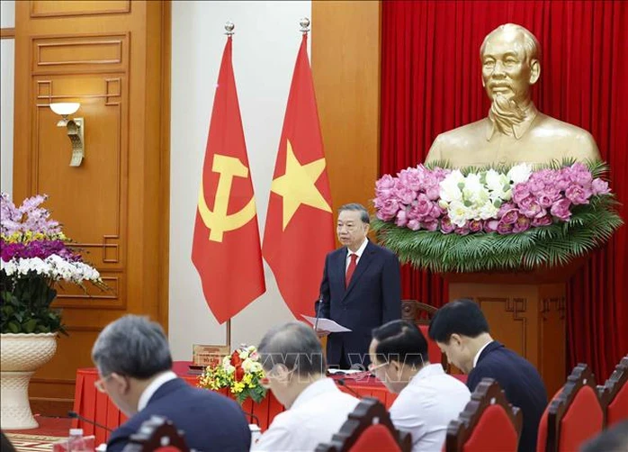 Tổng Bí thư, Chủ tịch nước Tô Lâm: Công tác lý luận phải đi thẳng vào các điểm nghẽn, nút thắt Tổng Bí thư, Chủ tịch nước Tô Lâm: Công tác lý luận phải đi thẳng vào các điểm nghẽn, nút thắt