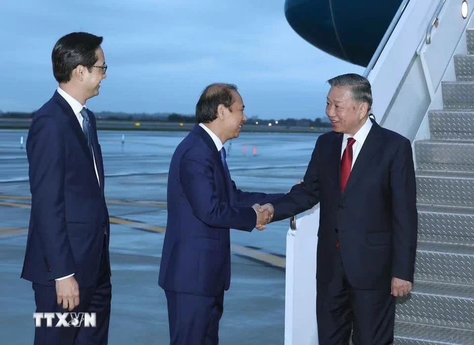 Tổng Bí thư, Chủ tịch nước Tô Lâm đến New York, bắt đầu chuyến công tác tại Mỹ Tổng Bí thư, Chủ tịch nước Tô Lâm đến New York, bắt đầu chuyến công tác tại Mỹ