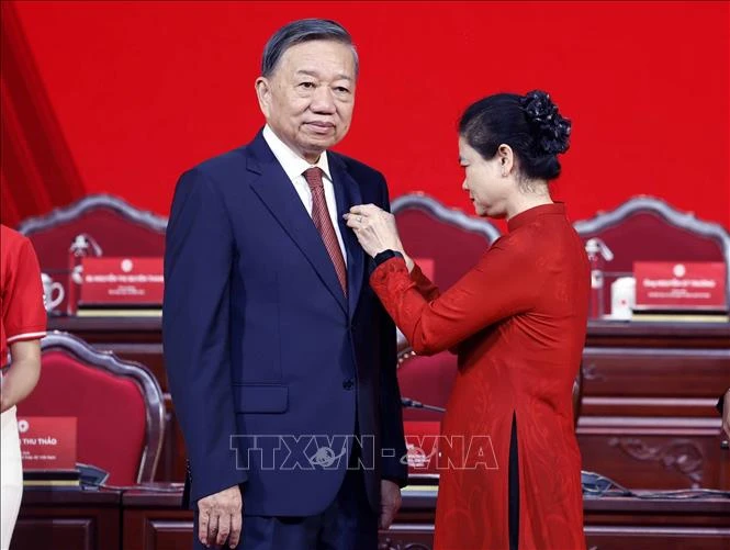 Tổng Bí thư, Chủ tịch nước Tô Lâm dự Đại hội đại biểu toàn quốc Hội Chữ thập đỏ Việt Nam lần thứ XII Tổng Bí thư, Chủ tịch nước Tô Lâm dự Đại hội đại biểu toàn quốc Hội Chữ thập đỏ Việt Nam lần thứ XII