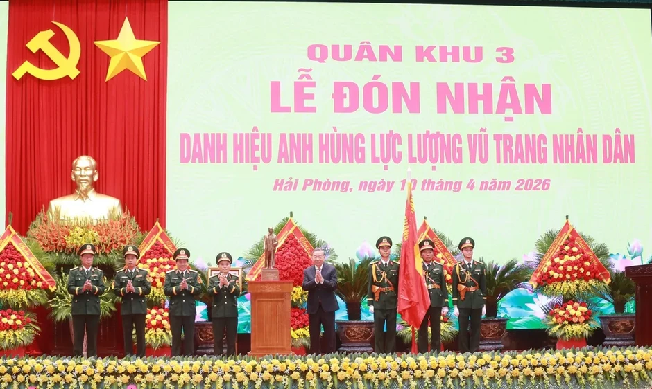 Tổng Bí thư, Chủ tịch nước Tô Lâm dự Lễ đón nhận danh hiệu Anh hùng Lực lượng vũ trang nhân dân của Quân khu 3 Tổng Bí thư, Chủ tịch nước Tô Lâm dự Lễ đón nhận danh hiệu Anh hùng Lực lượng vũ trang nhân dân của Quân khu 3