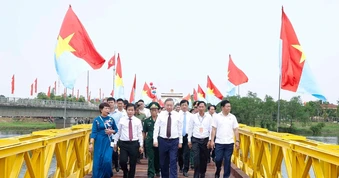 Tổng Bí thư, Chủ tịch nước Tô Lâm dự Lễ Thượng cờ "Thống nhất non sông" tại Quảng Trị