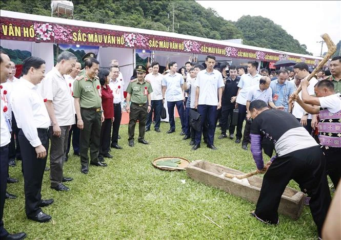 Tổng Bí thư, Chủ tịch nước Tô Lâm dự Ngày hội Toàn dân bảo vệ an ninh Tổ quốc tại Sơn La Tổng Bí thư, Chủ tịch nước Tô Lâm dự Ngày hội Toàn dân bảo vệ an ninh Tổ quốc tại Sơn La