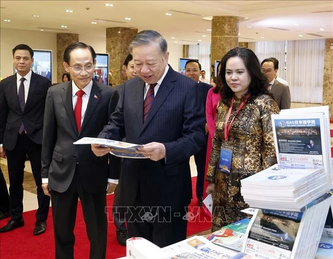 Tổng Bí thư, Chủ tịch nước Tô Lâm dự Phiên khai mạc toàn thể Hội nghị Ngoại giao lần thứ 33 Tổng Bí thư, Chủ tịch nước Tô Lâm dự Phiên khai mạc toàn thể Hội nghị Ngoại giao lần thứ 33