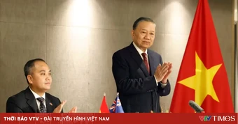 Tổng Bí thư, Chủ tịch nước Tô Lâm gặp gỡ cán bộ, nhân viên Đại sứ quán và người Việt Nam tại New Zealand