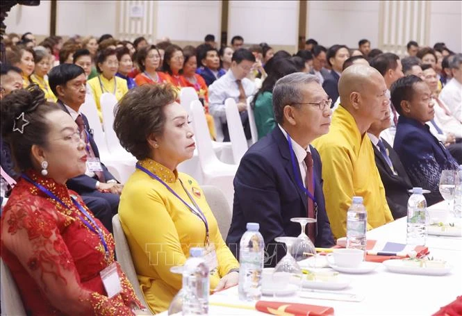 Tổng Bí thư, Chủ tịch nước Tô Lâm gặp gỡ cộng đồng người Việt Nam tại Thái Lan