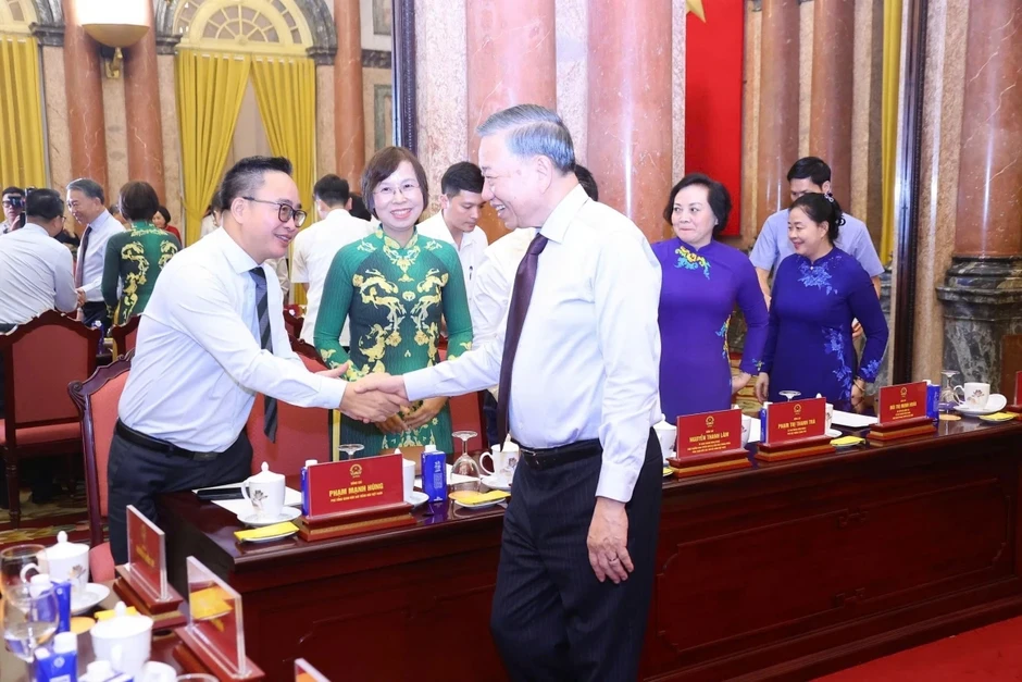 Tổng Bí thư, Chủ tịch nước Tô Lâm gặp mặt 101 nhà báo tiêu biểu Tổng Bí thư, Chủ tịch nước Tô Lâm gặp mặt 101 nhà báo tiêu biểu