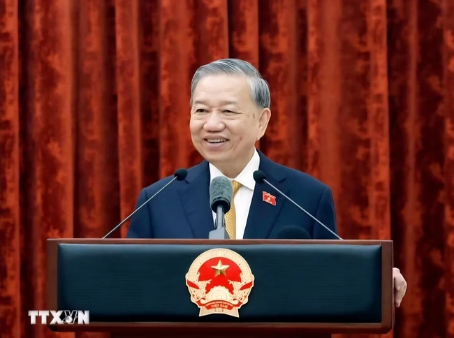 Tổng Bí thư, Chủ tịch nước Tô Lâm gặp mặt cán bộ Văn phòng Chủ tịch nước