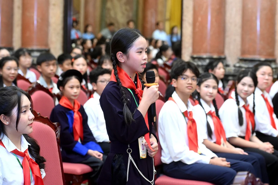 Tổng Bí thư, Chủ tịch nước Tô Lâm gặp mặt đội viên, thiếu niên tiêu biểu Tổng Bí thư, Chủ tịch nước Tô Lâm gặp mặt đội viên, thiếu niên tiêu biểu