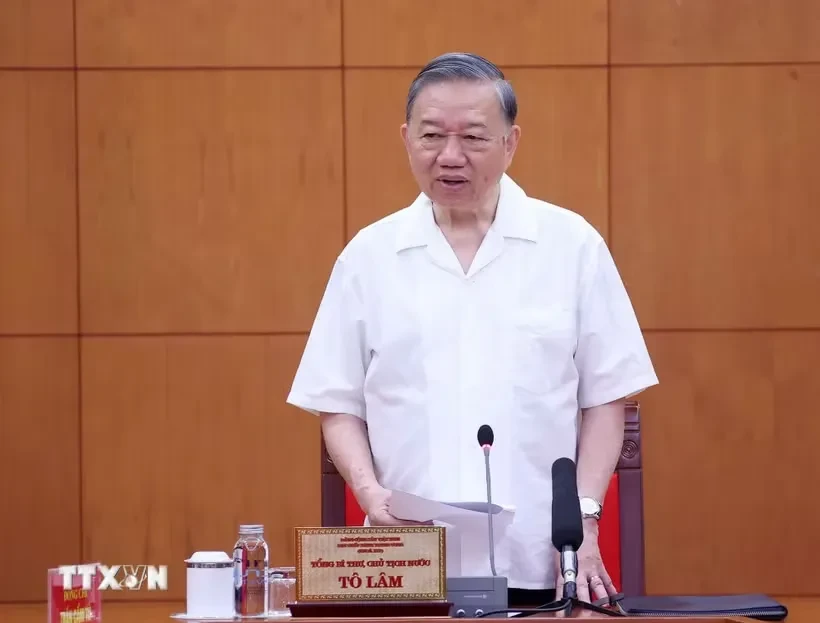 Tổng Bí thư, Chủ tịch nước Tô Lâm: Không để xã hội giàu lên về vật chất nhưng nghèo đi về văn hóa, đạo đức và các giá trị nhân văn Tổng Bí thư, Chủ tịch nước Tô Lâm: Không để xã hội giàu lên về vật chất nhưng nghèo đi về văn hóa, đạo đức và các giá trị nhân văn