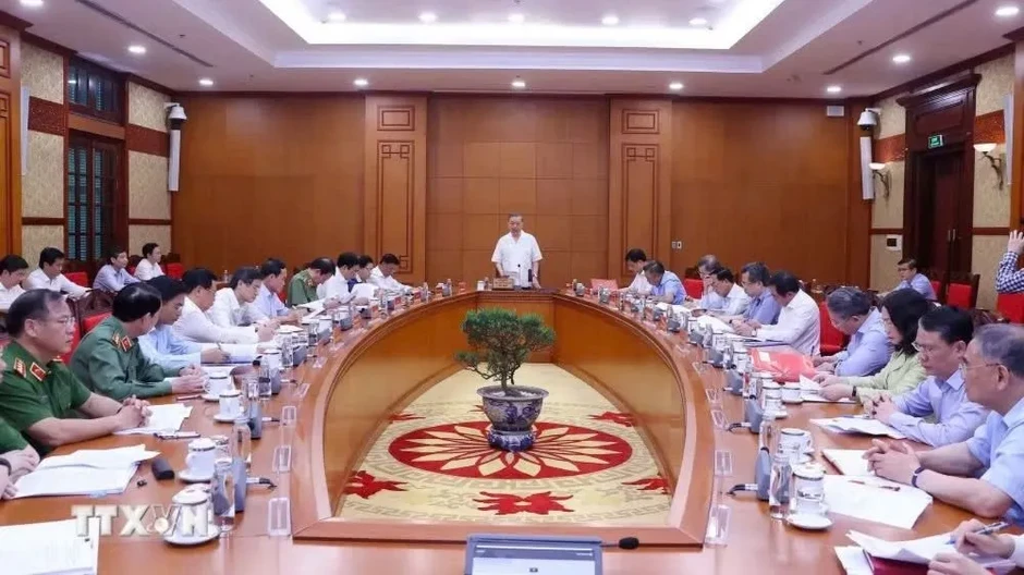 Tổng Bí thư, Chủ tịch nước Tô Lâm: Không để xã hội giàu lên về vật chất nhưng nghèo đi về văn hóa, đạo đức và các giá trị nhân văn Tổng Bí thư, Chủ tịch nước Tô Lâm: Không để xã hội giàu lên về vật chất nhưng nghèo đi về văn hóa, đạo đức và các giá trị nhân văn