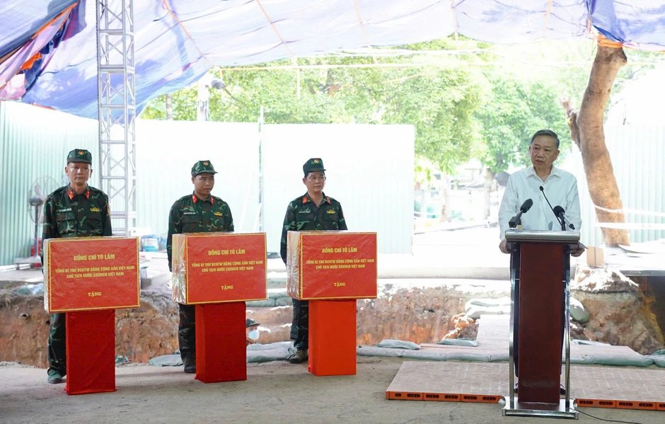 Tổng Bí thư, Chủ tịch nước Tô Lâm kiểm tra công tác tìm kiếm, quy tập hài cốt liệt sỹ tại công viên Lê Thị Riêng Tổng Bí thư, Chủ tịch nước Tô Lâm kiểm tra công tác tìm kiếm, quy tập hài cốt liệt sỹ tại công viên Lê Thị Riêng