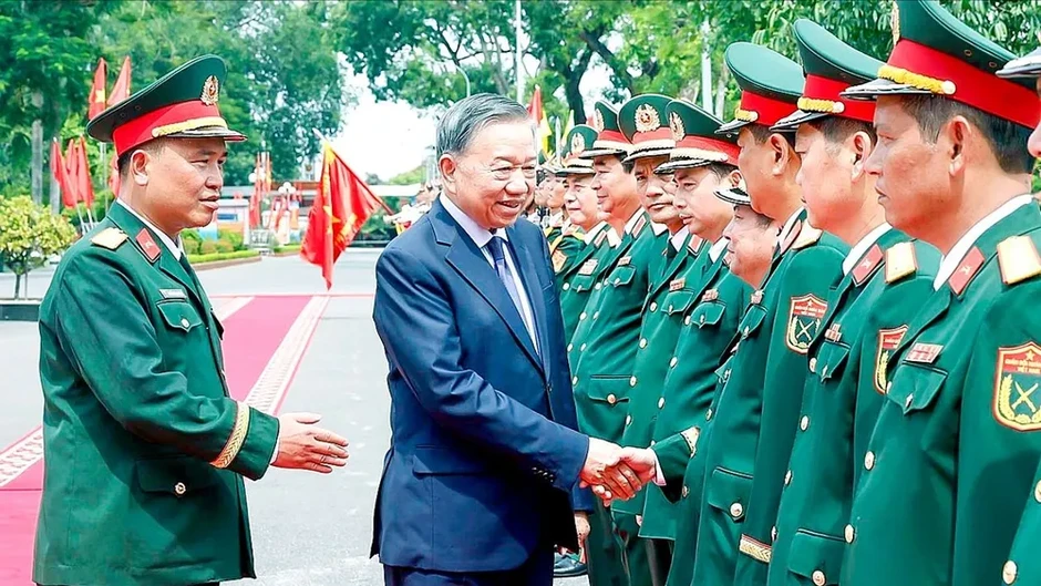 Tổng Bí thư, Chủ tịch nước Tô Lâm làm việc với Sư đoàn Bộ binh cơ giới 308