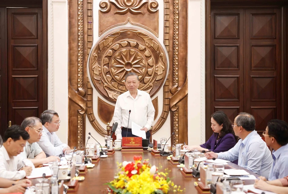 Tổng Bí thư, Chủ tịch nước Tô Lâm làm việc với Văn phòng Chủ tịch nước Tổng Bí thư, Chủ tịch nước Tô Lâm làm việc với Văn phòng Chủ tịch nước