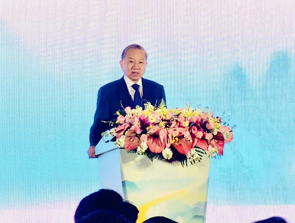 Tổng Bí thư, Chủ tịch nước Tô Lâm: Láng giềng càng đi lại thì càng thân thiết Tổng Bí thư, Chủ tịch nước Tô Lâm: Láng giềng càng đi lại thì càng thân thiết